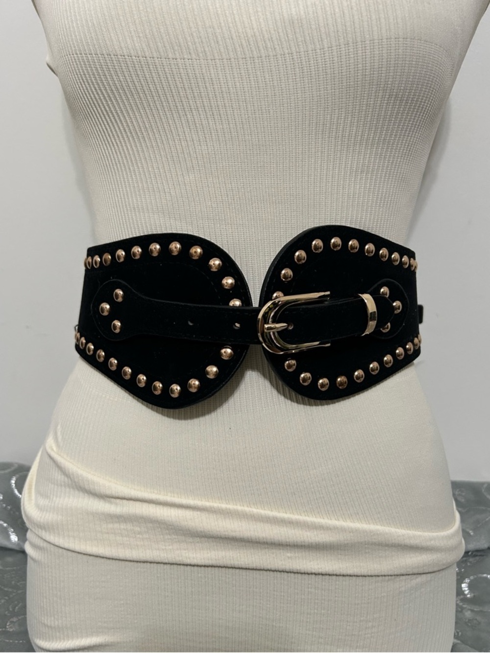 NWT Cato Black Elastic Studded Waist Belt with Gold Buckle 2X/3X - Picture 2 of 4